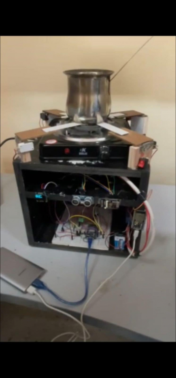 Palestine Polytechnic University (PPU) - تأهل مشروع “Touch and Tap Cooking System” من كلية تكنولوجيا المعلومات بجامعة بوليتكنك فلسطين إلى المرحلة الثانية من مسابقة المجلس الأعلى للإبداع والتميز
