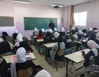 Palestine Polytechnic University (PPU) - وفد من جامعة بوليتكنك فلسطين يزور مدرسة رجب المحتسب الأساسية للبنات