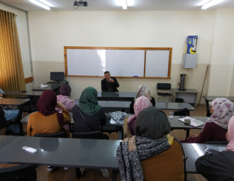 Palestine Polytechnic University (PPU) - اللجنة العلمية في كلية العلوم التطبيقية في جامعة بوليتكنك فلسطين تعقد محاضرة علمية بعنوان "الفنون والتطور المعرفي عبر التاريخ"