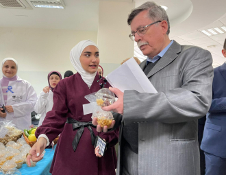 Palestine Polytechnic University (PPU) - كلية الطب وعلوم الصحة بجامعة بوليتكنك فلسطين تنظم فعّاليات "نوفمبر الأزرق" اليوم التوعوي الصحي لمرض السكري وسرطان القولون