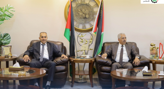 Palestine Polytechnic University (PPU) - اللجنتان التوجيهية والتنفيذية للمركز الوطني للابتكار الصناعي والاستدامة تعقدان اجتماعاً مشتركاً في مكتب رئيس جامعة بوليتكنك فلسطين