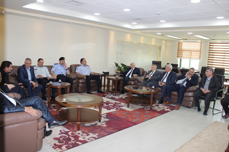 Palestine Polytechnic University (PPU) - التميمي وعطا الله يوقعان اتفاقية تعاون مشتركة ويفتتحان معرضاً للسلامة المرورية