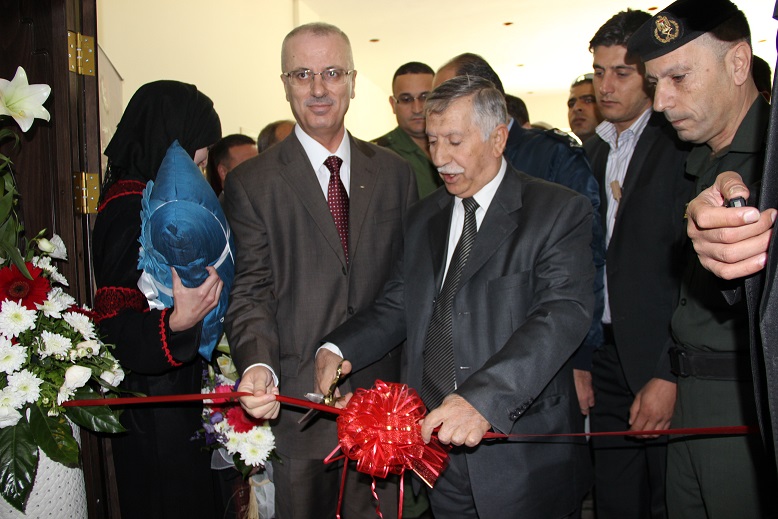 Palestine Polytechnic University (PPU) - الحمد الله يفتتح المؤتمر الفلسطيني الدولي للطاقة وحماية البيئة في التنمية المستدامة ومدرج الشهيد بلال عمرو في جامعة بوليتكنك فلسطين