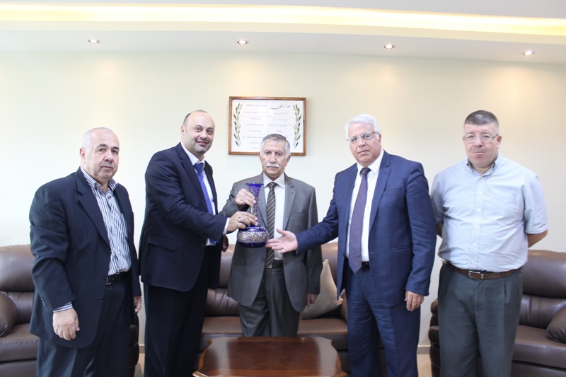 Palestine Polytechnic University (PPU) - جامعة بوليتكنك فلسطين وبنك الإسكان  للتجارة والتمويل يبحثان آفاق التعاون المشترك