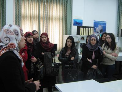 جامعة بوليتكنك فلسطين تستضيف طلبة من جامعة بيرزيت