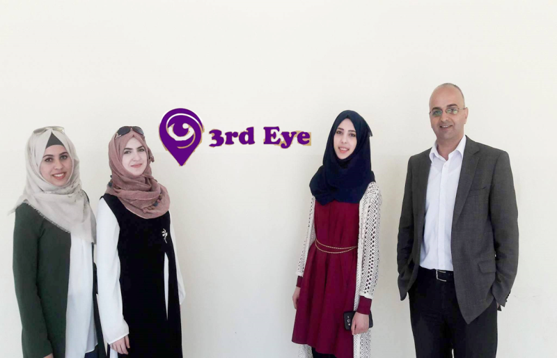 Palestine Polytechnic University (PPU) - طالبات من جامعة بوليتكنك فلسطين يبتكرن تطبيقاً للأجهزة الذكية تمكّن المستخدم من رؤية ما لا تراه العين المُجردة