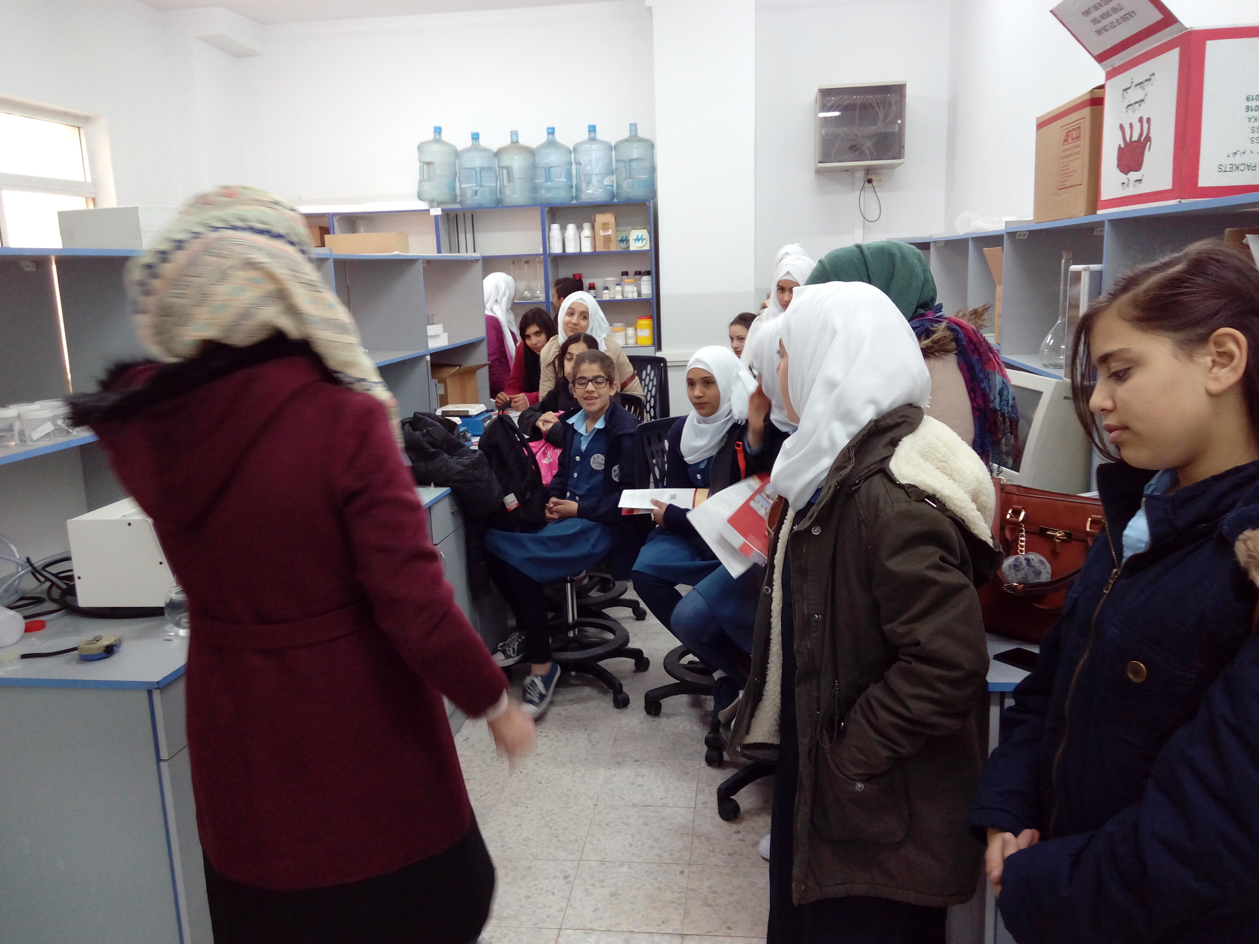 Palestine Polytechnic University (PPU) - استقبلت كلية الهندسة وبالتعاون مع العلاقات العامة وفداً من مدرسة الزعتري بالشراكة مع مؤسسة تحفيز