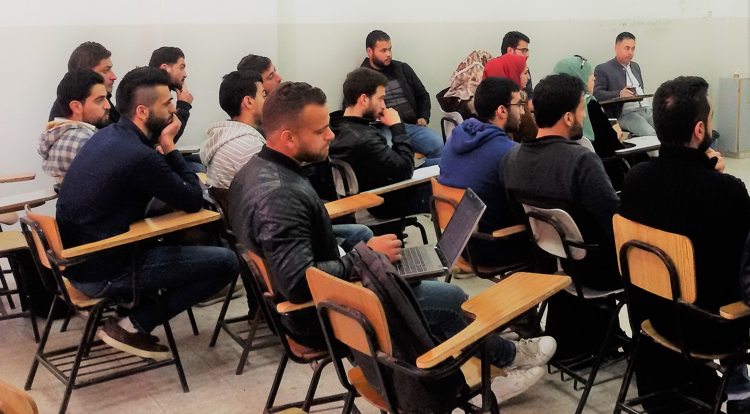 Palestine Polytechnic University (PPU) - دائرة الهندسة الميكانيكية تعقد ورشة عمل تعريفية مع مصنع الوفاء للمواد البلاستيكية