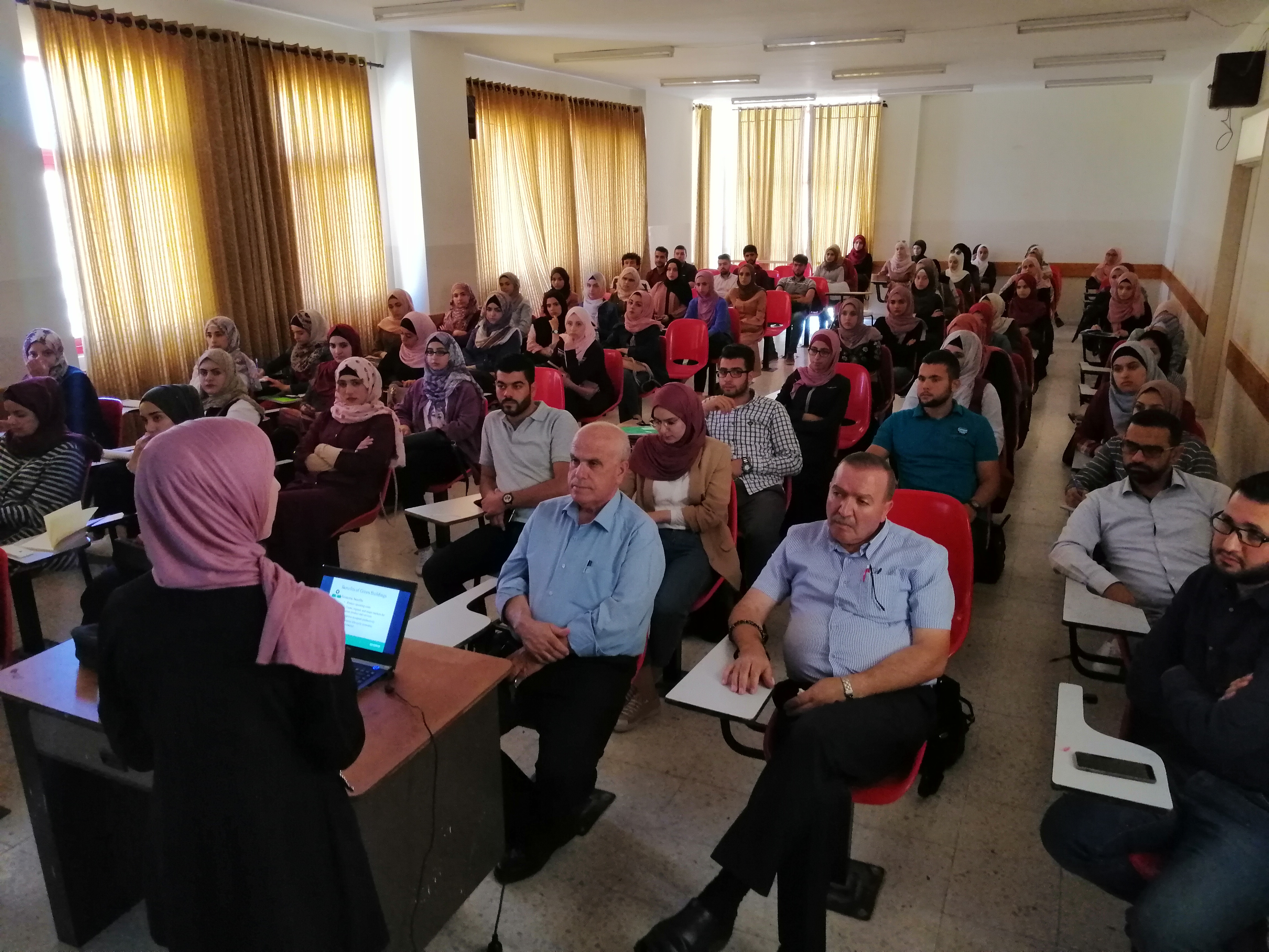 Palestine Polytechnic University (PPU) - محاضرة توعوية حول البناء الأخضر