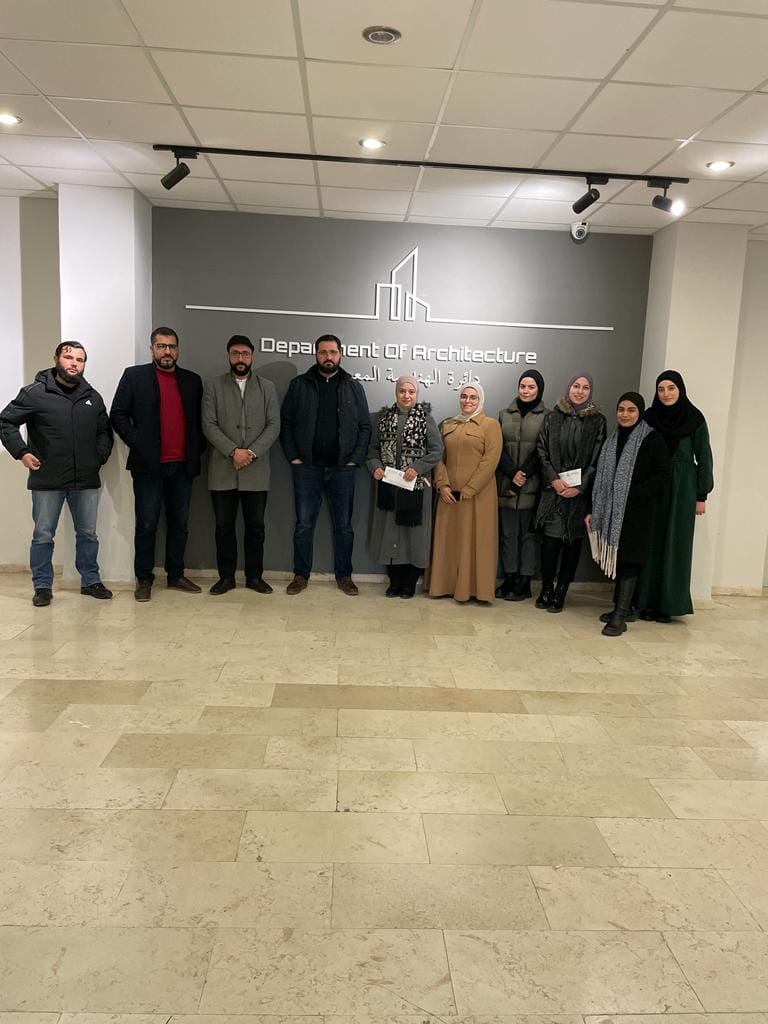Palestine Polytechnic University (PPU) - كلية الهندسة تسلم جوائز مسابقة أفضل تصميم منطقة ترفيهية لصالح جمعية بيت أمر لرعاية الأيتام.  