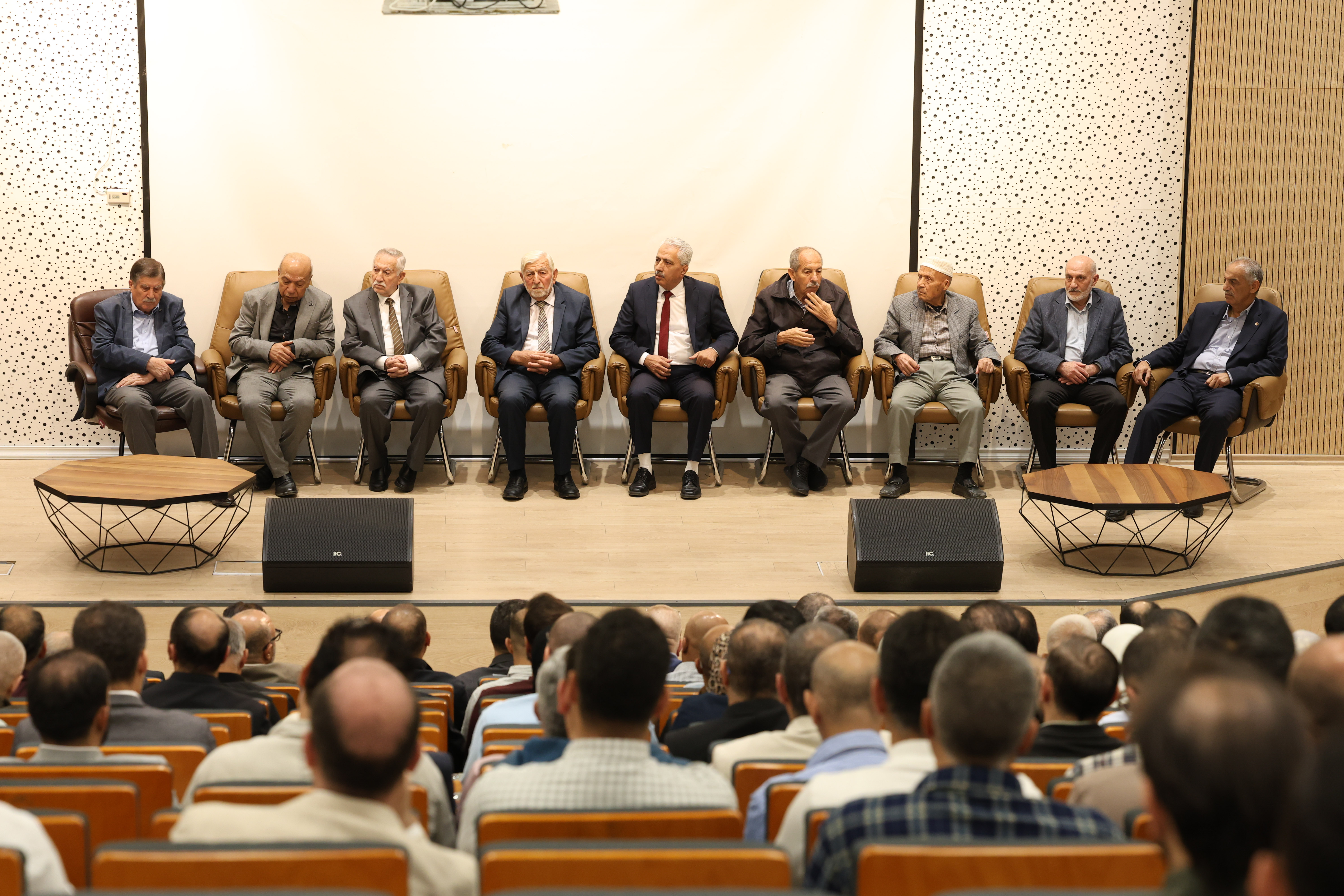 جامعة بوليتكنك فلسطين تفتتح عامها الأكاديمي الجديد وتحتفي بأسرتها وإنجازاتها المؤسسية