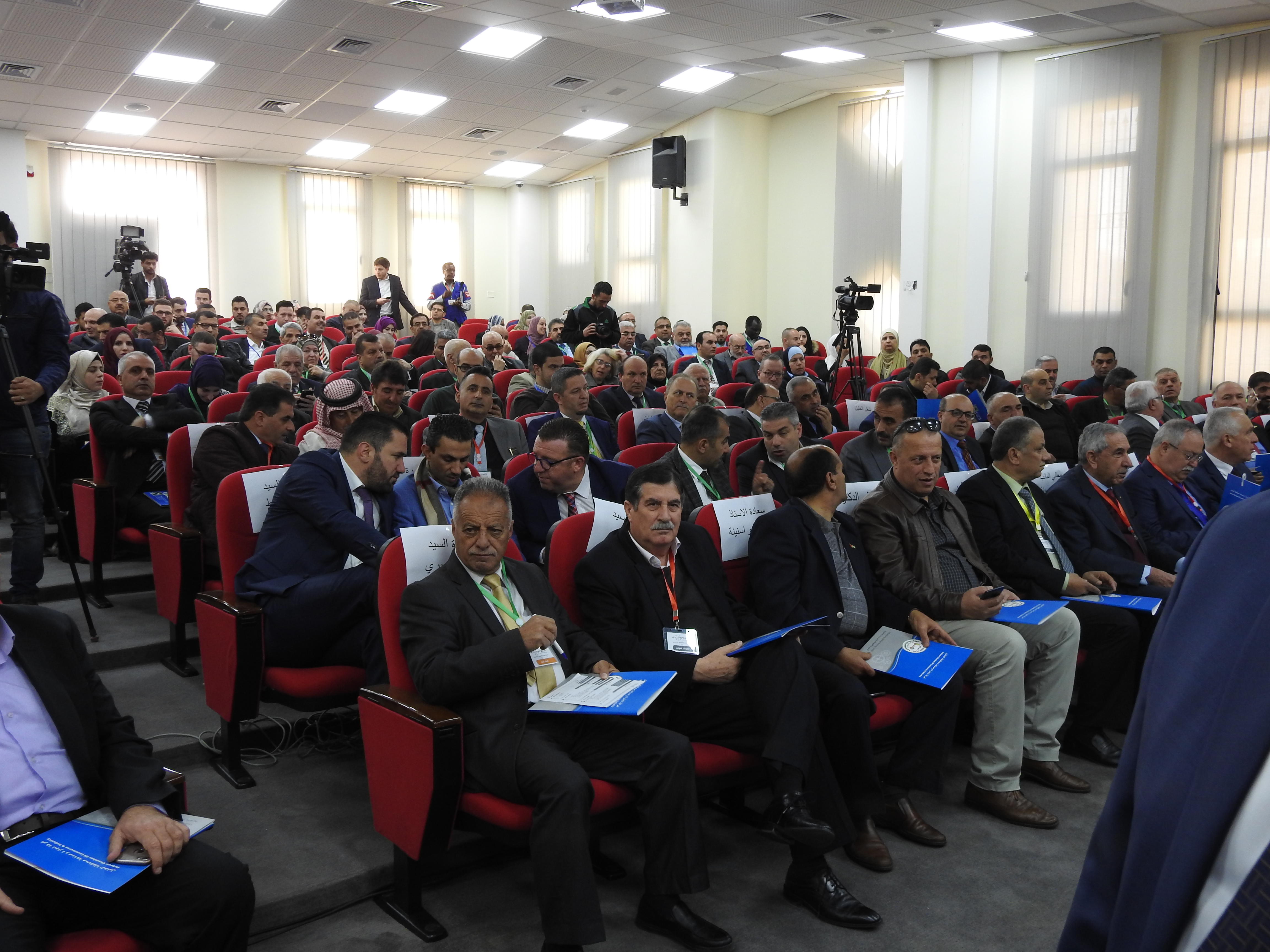 Palestine Polytechnic University (PPU) - مشاركة فاعلة لجامعة بوليتكنك فلسطين في مؤتمر التجارة والتسويق الالكتروني