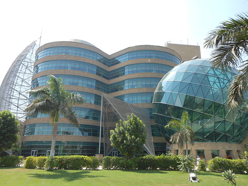 Palestine Polytechnic University (PPU) - وفد من طلبة جامعة بوليتكنك فلسطين يزور مؤسسة مستشفى سرطان الأطفال 57357 في القاهرة