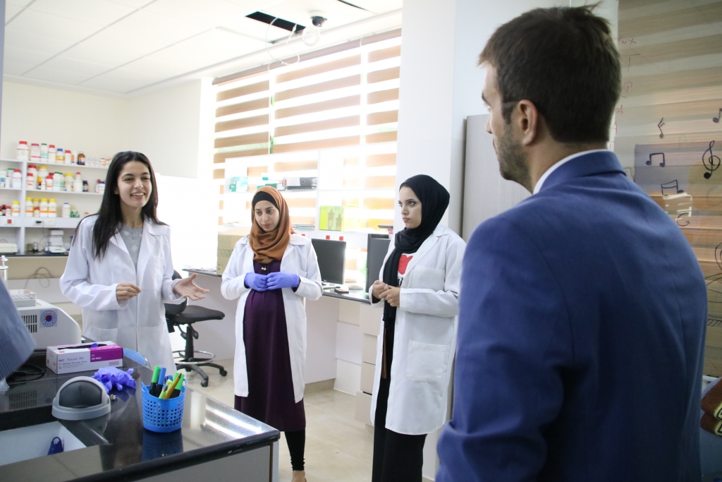 Palestine Polytechnic University (PPU) - جامعة بوليتكنك فلسطين وممثلية الأرجنتين تبحثان سبل التعاون المشترك