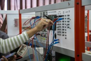 مختبرات دائرة الهندسة الكهربائية 2022
