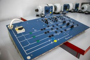 مختبرات دائرة الهندسة الكهربائية 2022