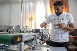 مختبرات دائرة الهندسة الكهربائية 2022