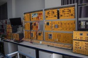مختبرات دائرة الهندسة الكهربائية 2022
