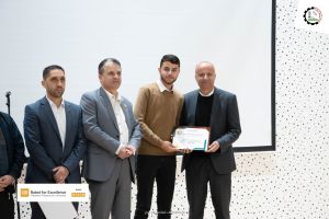 تكريم الطلبة المتفوقين من قبل عمادة شؤون الطلبة