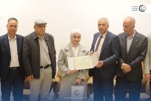 الطلبة المتفوقين على الفصل الدراسي الأول 2024/2025