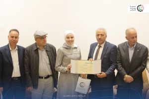 الطلبة المتفوقين على الفصل الدراسي الأول 2024/2025