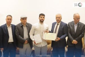 الطلبة المتفوقين على الفصل الدراسي الأول 2024/2025