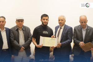 الطلبة المتفوقين على الفصل الدراسي الأول 2024/2025