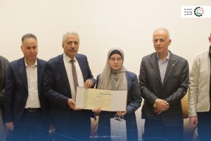 الطلبة المتفوقين على الفصل الدراسي الأول 2024/2025