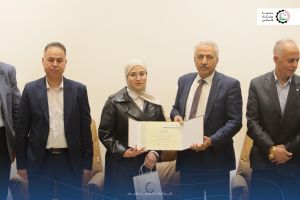 الطلبة المتفوقين على الفصل الدراسي الأول 2024/2025