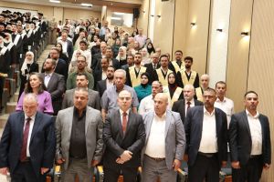فعالية تخريج طلبة الدفعة الاولى من تخصص الطب البشري واداء اليمين