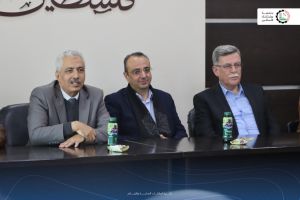 تكريم طاقم كلية الطب وعلوم الصحة بمناسبة الحصول على الاعتماد الدولي من قبل رئيس الجامعة
