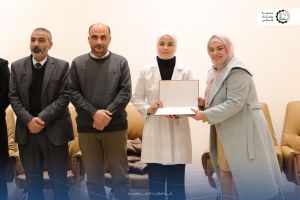 كلية التمريض تهنئ الطلبة الأوائل للفصل الدراسي الأول 2024/2025 .