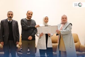 كلية التمريض تهنئ الطلبة الأوائل للفصل الدراسي الأول 2024/2025 .