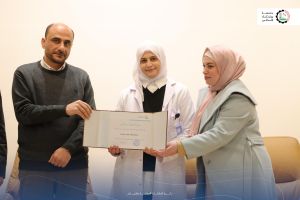 كلية التمريض تهنئ الطلبة الأوائل للفصل الدراسي الأول 2024/2025 .
