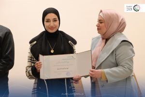 كلية التمريض تهنئ الطلبة الأوائل للفصل الدراسي الأول 2024/2025 .
