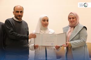 كلية التمريض تهنئ الطلبة الأوائل للفصل الدراسي الأول 2024/2025 .