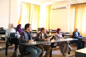 Palestine Polytechnic University (PPU) - اللجنة العلمية في كلية العلوم التطبيقية تعقد محاضرة علمية بعنوان كيف تحمي بياناتك
