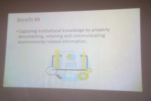 Palestine Polytechnic University (PPU) - وحدة أبحاث الطاقة البديلة والبيئة في جامعة بوليتكنك فلسطين تعقد محاضرة علمية بعنوان  (أهمية ومتطلبات المواصفة الخاصة بنظام ادارة البيئة)