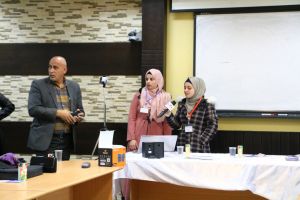 Palestine Polytechnic University (PPU) - طلبة مساق أساليب البحث العلمي لتخصص التغذية في جامعة بوليتكنك فلسطين ينظمون فعالية بعنوان  "صناع التغيير".