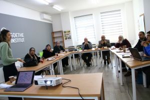 Palestine Polytechnic University (PPU) - مركز اللغات في جامعة بوليتكنك فلسطينيعقد محاضرة حول التقييم البديل 