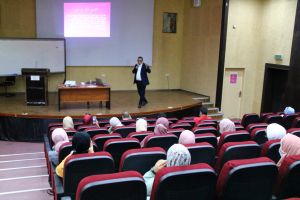 Palestine Polytechnic University (PPU) - جامعة بوليتكنك فلسطين تعقد ندوة طبية توعوية حول "الكشف المبكر لسرطان الثدي"