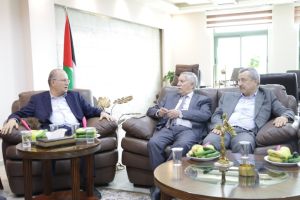 Palestine Polytechnic University (PPU) - جامعة بوليتكنك فلسطين وشركة المُجمع الطبي العربي وصندوق الاستثمار الفلسطيني يبحثان الخطط المُستقبلية للمُستشفى التعليمي بجامعة بوليتكنك فلسطين