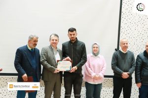 Palestine Polytechnic University (PPU) - عمادة شؤون الطلبة تنظم حفل لتكريم الطلبة المتفوقين لطلبة كلية المهن التطبيقة