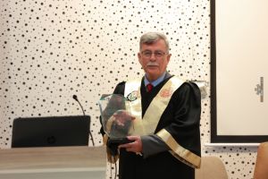 Palestine Polytechnic University (PPU) - تخرج الفوج الأول لطلبة دكتور في الطب البشري