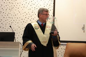 Palestine Polytechnic University (PPU) - تخرج الفوج الأول لطلبة دكتور في الطب البشري