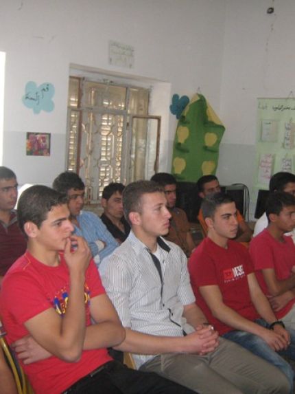 جامعة بوليتكنك فلسطين تشارك باليوم الجامعي الذي اقامته مدرسة بيت امر الثانوية