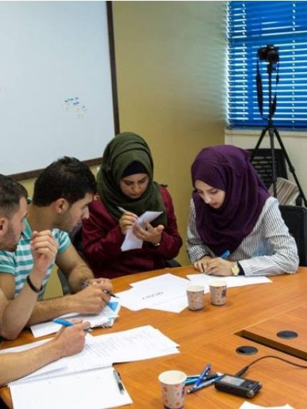 Palestine Polytechnic University (PPU) -  جامعة بوليتكنك فلسطين تعقد حلقة نقاش حول استخدام وسائل تبادل المعلومات الحديثة في التعليم العالي لطلبة وأكاديميي الجامعة