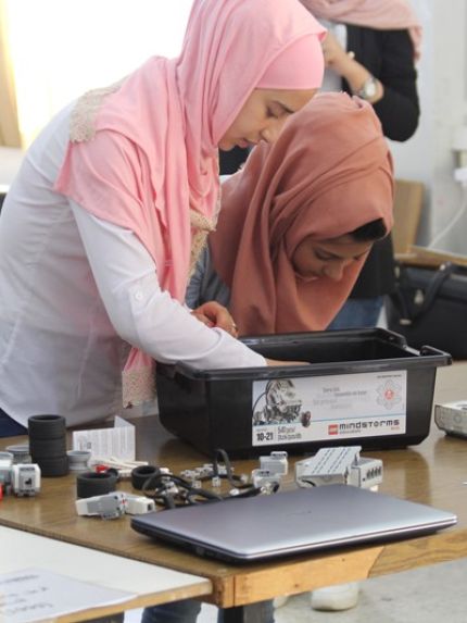 Palestine Polytechnic University(PPU) - جامعة بوليتكنك فلسطين تستضيف البطولة الوطنية لمسابقة الأولمبياد العالمي للروبوت WRO