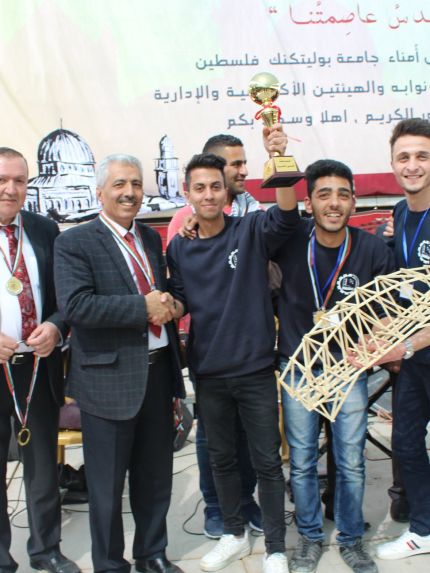 Palestine Polytechnic University (PPU) - دائرة الهندسه المدنية والمعمارية تنظم أول مسابقه للجسور الخشبيه في جامعة بوليتكنك فلسطين