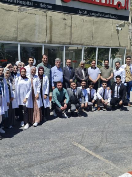 Palestine Polytechnic University (PPU) - جامعة  بوليتكنك  فلسطين تعقد الامتحان السريري  لطلاب  السنة  الرابعة  من  الفوج  الأول  لتخصص الطب البشري في مستشفى الأهلي